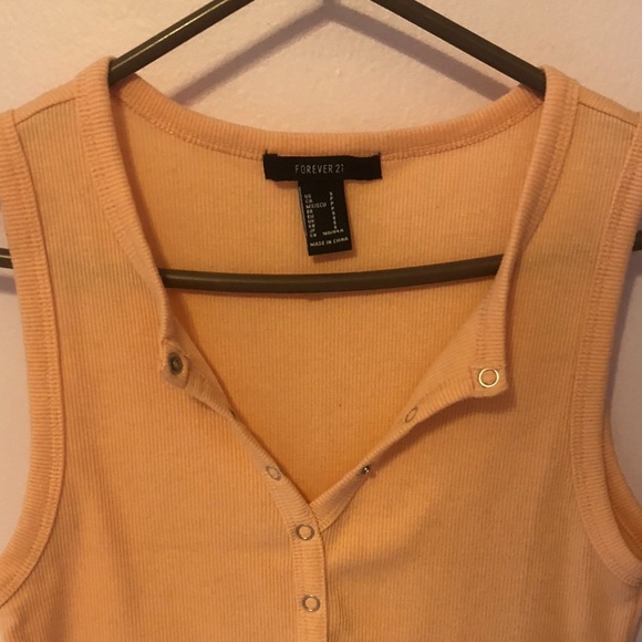 Cropped button up tank top - Picture 2 of 2